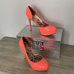 Madden Girl Salmon Color Stilettos. Size 6.5.